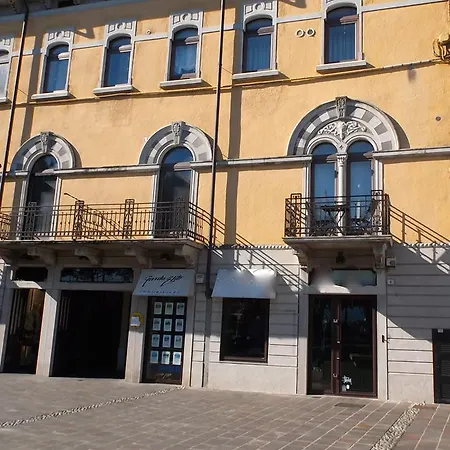 Lägenhet Garda Elite Maison *